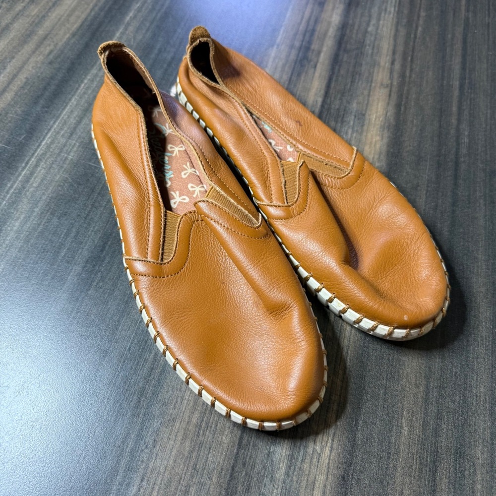 Skechers Womens Tan Leather Slip On Flats Air-Cooled Memory Foam 27053 Size 8.5